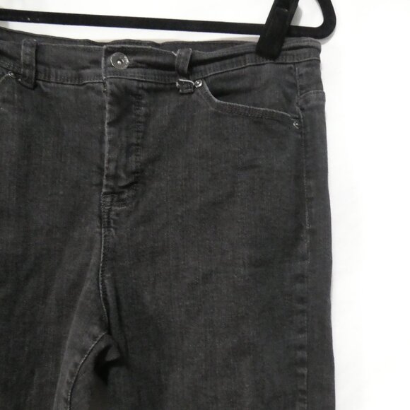STYLE & CO JEANS - Tummy Control | size 8 | Classic Black Straight Leg Jeans - Picture 5 of 16